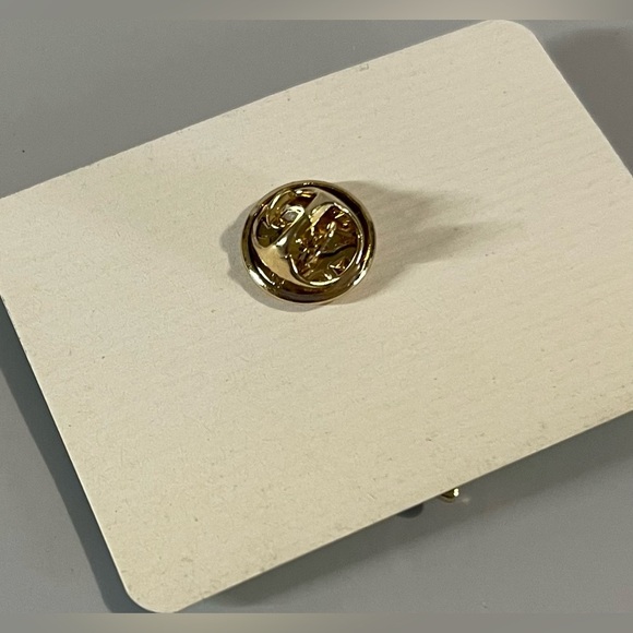 NWT Floral Enamel Brooch -Pin - Multicolor - Picture 4 of 5